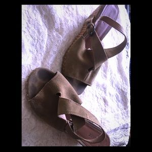 💋Free Bundle💋 wedge buckle wrap suede sandal